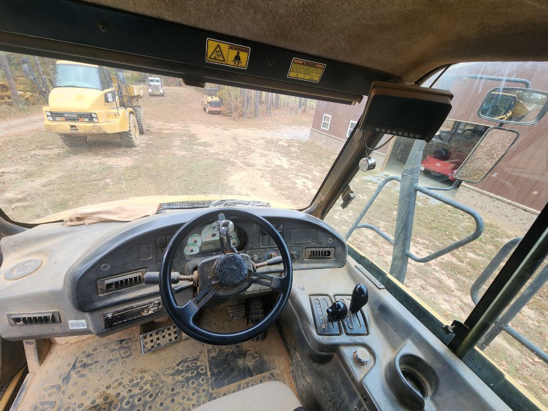 2012 CATERPILLAR 725 - Image 13